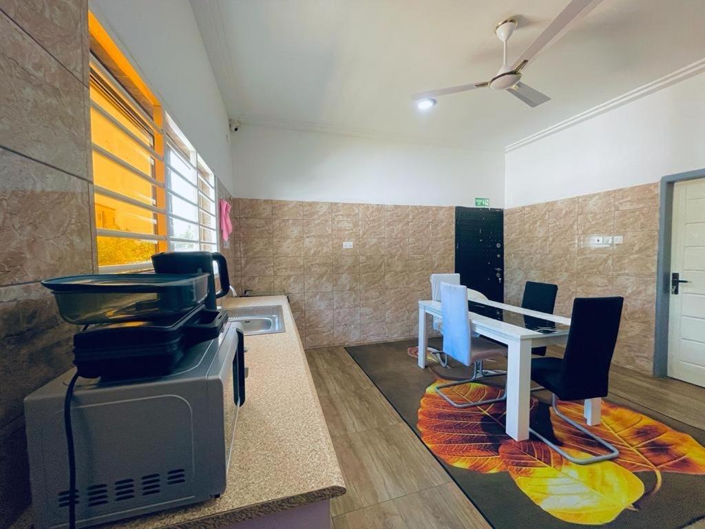 Rakka Guest House Adenta Екстер'єр фото